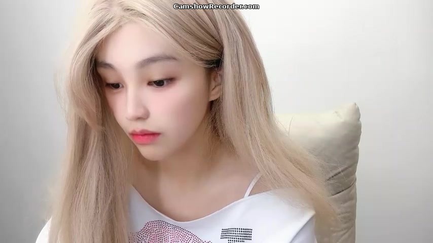 jiangjiang2005 - Stripchat - 2026-07-18